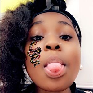 Meet your Posher, Niaya